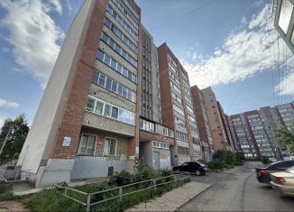 Продажа трехкомнатной квартиры, 74 м2, Киров, улица Воровского, 115к1