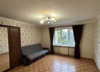 Сдается двухкомнатная квартира, 50 м2, Калининград, улица Аллея Смелых, 38А