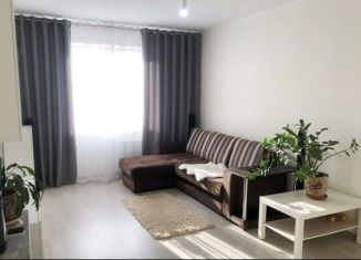 Продается 1-комнатная квартира, 45 м2, Орёл, улица Генерала Родина, 68, микрорайон Весёлая Слобода