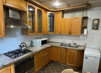 Продам 4-ком. квартиру, 93.4 м2, Колпино, бульвар Трудящихся, 33к2