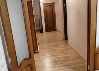 Аренда 2-ком. квартиры, 650 м2, Старый Оскол, микрорайон Степной, 31