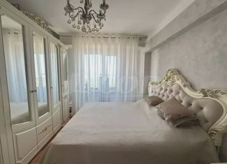 Продам 2-комнатную квартиру, 64 м2, Махачкала, проспект Расула Гамзатова, 18