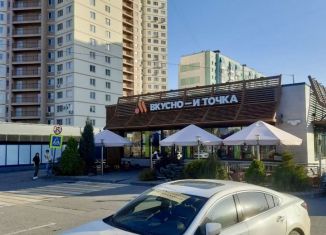 Продажа 3-ком. квартиры, 79.5 м2, Саратов, улица имени Г.К. Орджоникидзе, 44, ЖК Дубль