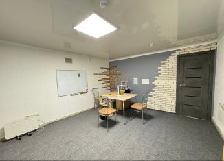 Сдаю в аренду помещение свободного назначения, 23 м2, Калининград, улица Генерала Раевского, 11