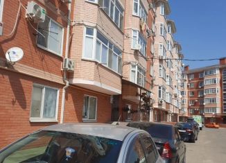 Сдам однокомнатную квартиру, 35 м2, посёлок городского типа Яблоновский, Космическая улица, 88/2к2