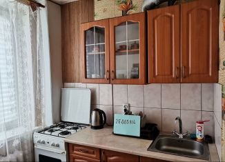 Сдается 2-комнатная квартира, 41 м2, Керчь, улица Ульяновых, 41