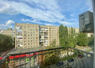 Сдается 2-ком. квартира, 64 м2, Саратов, Советская улица, 25А