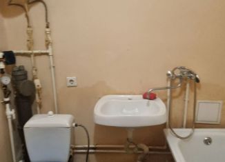 Продаю 2-ком. квартиру, 42.8 м2, рабочий посёлок Локня, Первомайская улица, 43