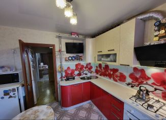 Продаю 3-ком. квартиру, 67.7 м2, Череповец, Ленинградская улица, 12