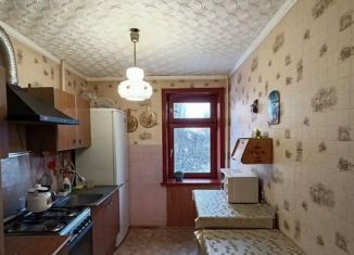 Продаю трехкомнатную квартиру, 59 м2, Губкин, улица Дзержинского, 115А