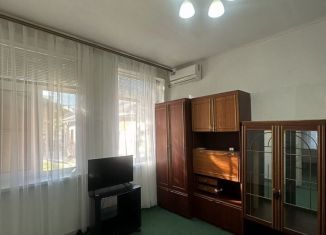 Сдача в аренду 1-ком. квартиры, 35 м2, Краснодар, улица Чапаева, 156, микрорайон Центральный