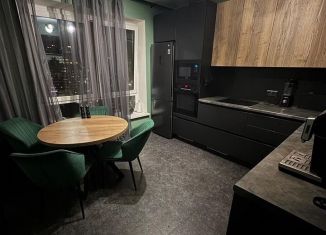 Продаю 2-комнатную квартиру, 65.1 м2, Люберцы, улица Лётчика Ларюшина, 12