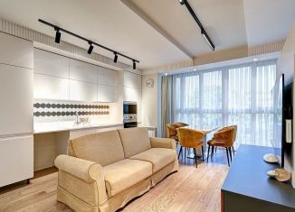 Сдам 1-ком. квартиру, 40 м2, Сочи, улица Роз, 36