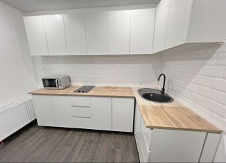 Сдаю двухкомнатную квартиру, 60 м2, Уфа, улица Героя Зорина, 5