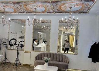 Сдам торговую площадь, 53 м2, Москва, метро Площадь Революции, Ветошный переулок, 9