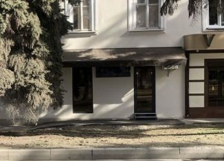 Сдается в аренду помещение свободного назначения, 27 м2, Нальчик, улица Карашаева, 22, район Центр
