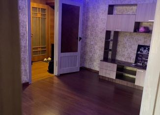 Сдается 2-комнатная квартира, 40 м2, Астрахань, площадь Шаумяна, 17