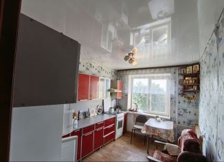 Сдача в аренду трехкомнатной квартиры, 63 м2, Губкин, улица Космонавтов, 15