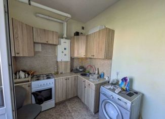 Продаю 3-комнатную квартиру, 50 м2, Шебекино, улица Шолохова, 7