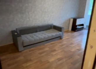 Сдам в аренду 1-ком. квартиру, 35 м2, Саратов, Державинская улица, 5