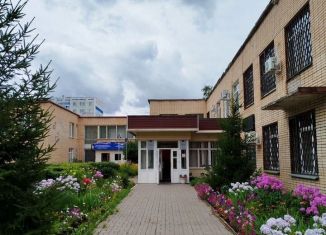 Продам торговую площадь, 1328 м2, Татарстан, улица Шамиля Усманова, 122