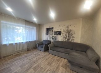 Продаю 2-комнатную квартиру, 41.7 м2, Новоалтайск, улица Ударника, 3