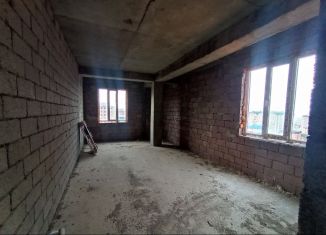 Продам двухкомнатную квартиру, 98 м2, Махачкала, улица Орлова, 2