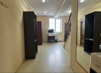 Сдаю в аренду офис, 158.5 м2, Калининград, улица Менделеева, 61Б