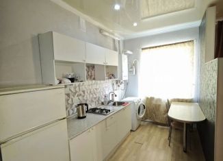 Сдаю 1-ком. квартиру, 28 м2, посёлок городского типа Яблоновский, улица Гагарина, 161/4