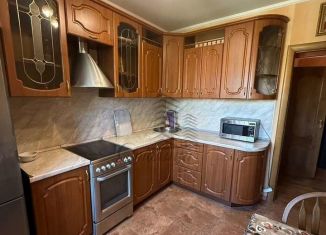 Сдается в аренду 2-комнатная квартира, 50.1 м2, Старый Оскол, микрорайон Олимпийский, 14