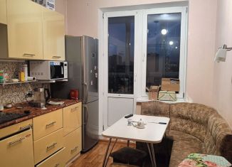 Сдам трехкомнатную квартиру, 80 м2, Уфа, Большая Московская улица, 15