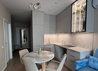 Сдается в аренду 2-ком. квартира, 80 м2, Краснодар, улица Генерала Шифрина, 7, микрорайон Юбилейный