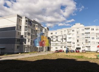 Продается двухкомнатная квартира, 48.8 м2, посёлок Петровский, улица Ивана Бунина, 5