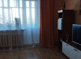 Трехкомнатная квартира на продажу, 62.9 м2, поселок городского типа Ясногорск, микрорайон Луговой, 1