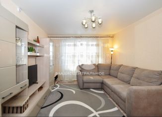Продается двухкомнатная квартира, 67 м2, Новосибирск, улица Петухова, 160