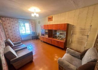 Трехкомнатная квартира на продажу, 60 м2, Амурск, проспект Мира, 36