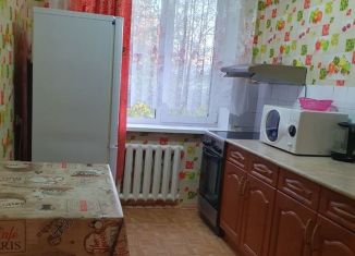 Двухкомнатная квартира в аренду, 48 м2, Тобольск, 6-й микрорайон, 17А