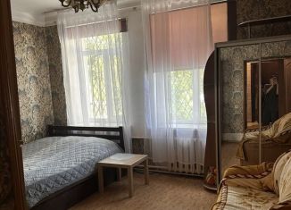 Сдаю 2-ком. квартиру, 50 м2, Крым, проспект Ленина, 50