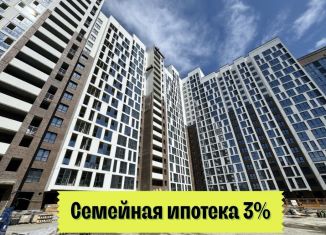 Продается 3-комнатная квартира, 68 м2, Барнаул, проспект Строителей, 18к1