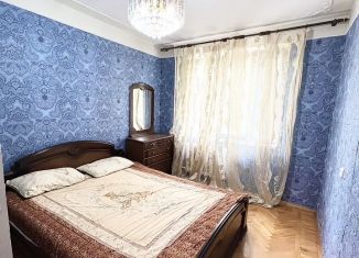 Сдам в аренду 3-комнатную квартиру, 80 м2, Дагестан, улица М. Халилова, 24