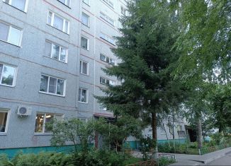 Продам 3-ком. квартиру, 63.4 м2, Омск, улица 70 лет Октября, 12