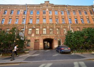 Продам 4-ком. квартиру, 117.1 м2, Санкт-Петербург, Графский переулок, 7, метро Достоевская