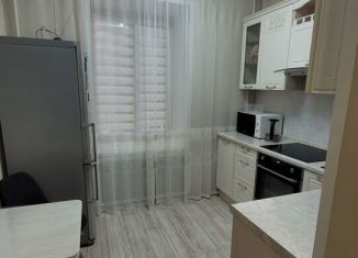 Сдам 3-ком. квартиру, 55 м2, Абакан, улица Щетинкина, 19