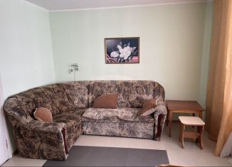 Сдам в аренду 3-ком. квартиру, 80 м2, Ялта, улица Крупской, 50к2