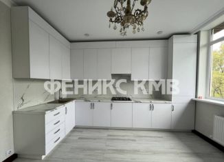 Продам 2-ком. квартиру, 72.3 м2, Пятигорск, улица Юлиуса Фучика, 23