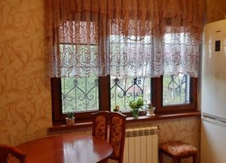 Сдается 5-ком. квартира, 54 м2, Краснодарский край, улица Роз, 50