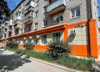 Продажа 3-ком. квартиры, 55 м2, Тюмень, улица 50 лет ВЛКСМ, 97