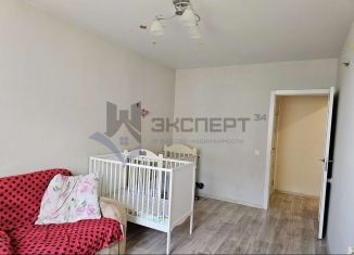 Продается 2-ком. квартира, 58 м2, Волгоградская область, Шекснинская улица, 46