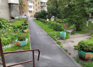 Продажа комнаты, 19.9 м2, Новосибирск, улица Лескова, 252, метро Октябрьская