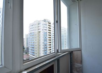 Сдам в аренду 1-комнатную квартиру, 39 м2, Санкт-Петербург, проспект Героев, 24к2, метро Проспект Ветеранов